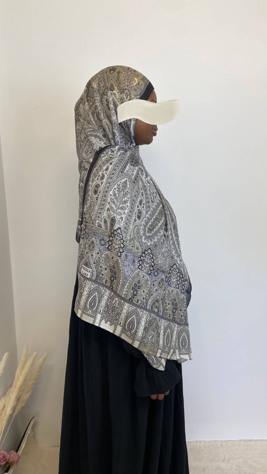 Oriental Hijab in der Farbe Olive Green