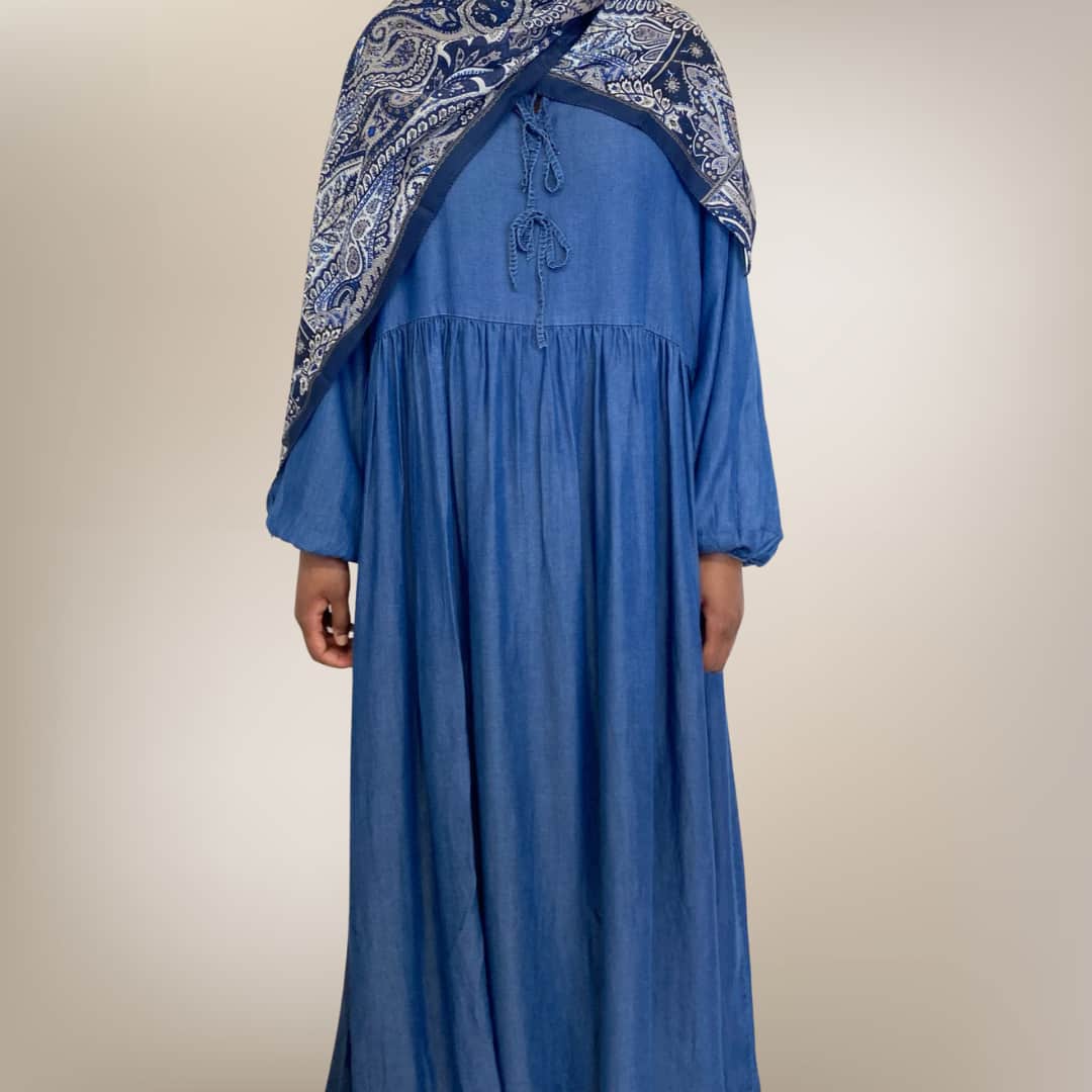 Oriental Hijab in der Farbe Indigo Blue