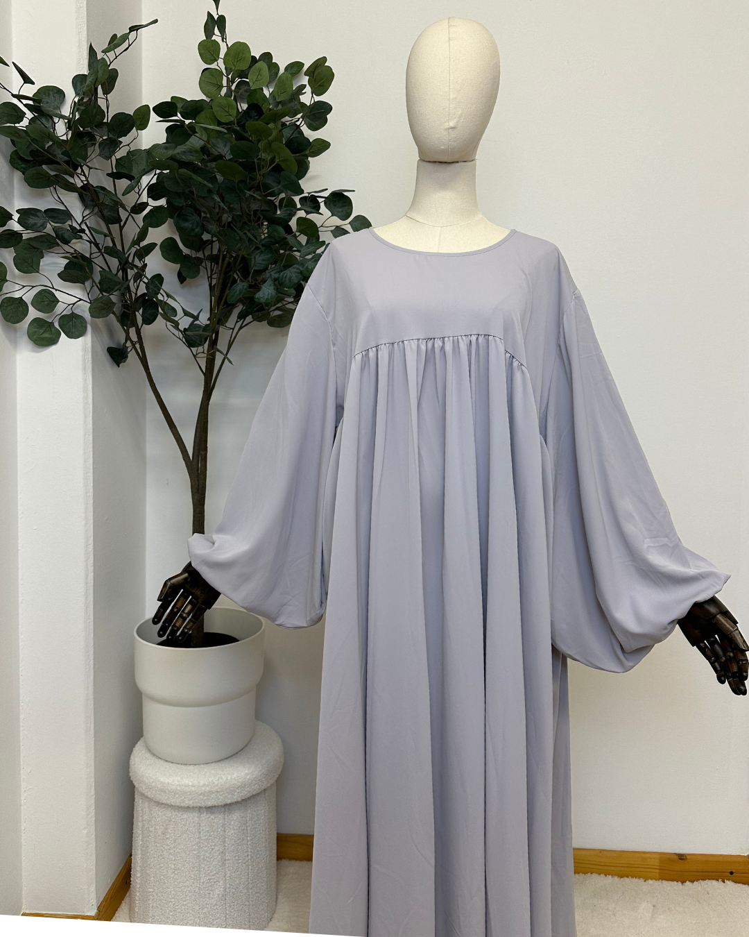 Medina Balloon Sleeve Abaya - Light Grey