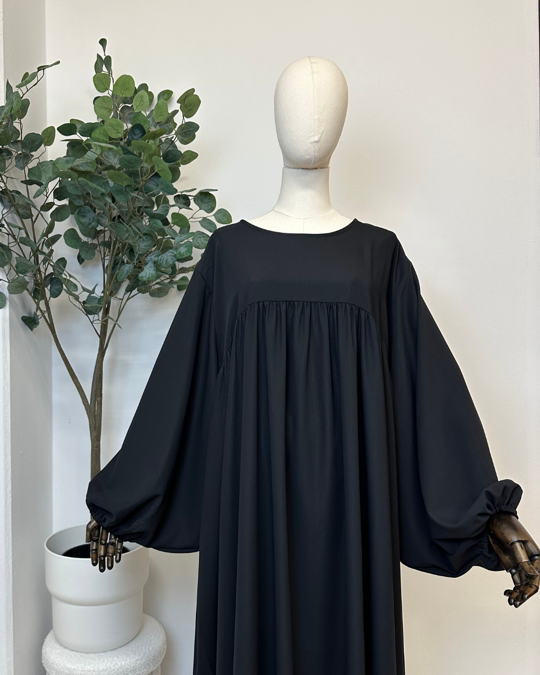 Medina Balloon Sleeve Abaya - Black