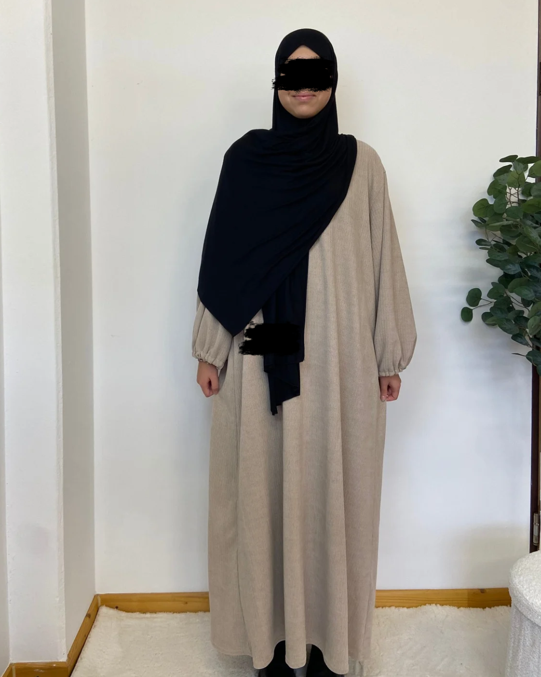 Cozy Ribbed Balloon Sleeve Abaya