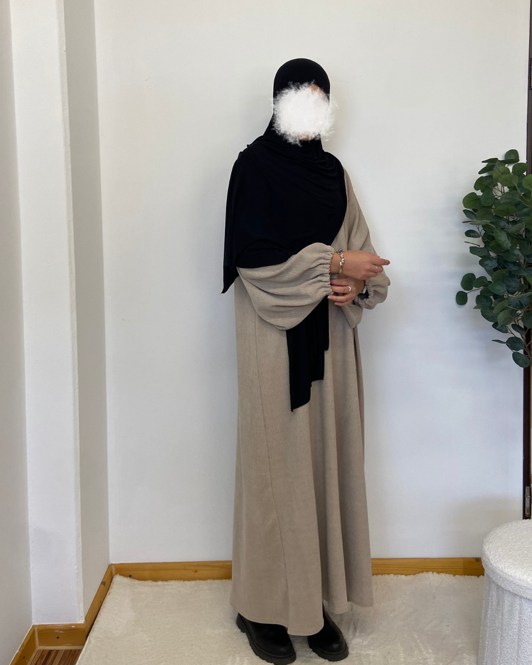 Cozy Ribbed Balloon Sleeve Abaya