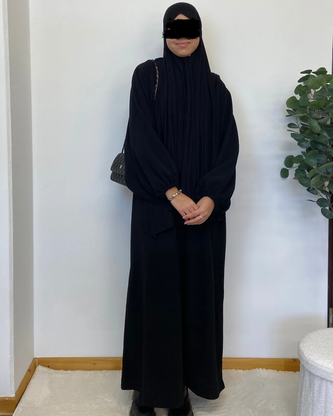 Cozy Ribbed Balloon Sleeve Abaya