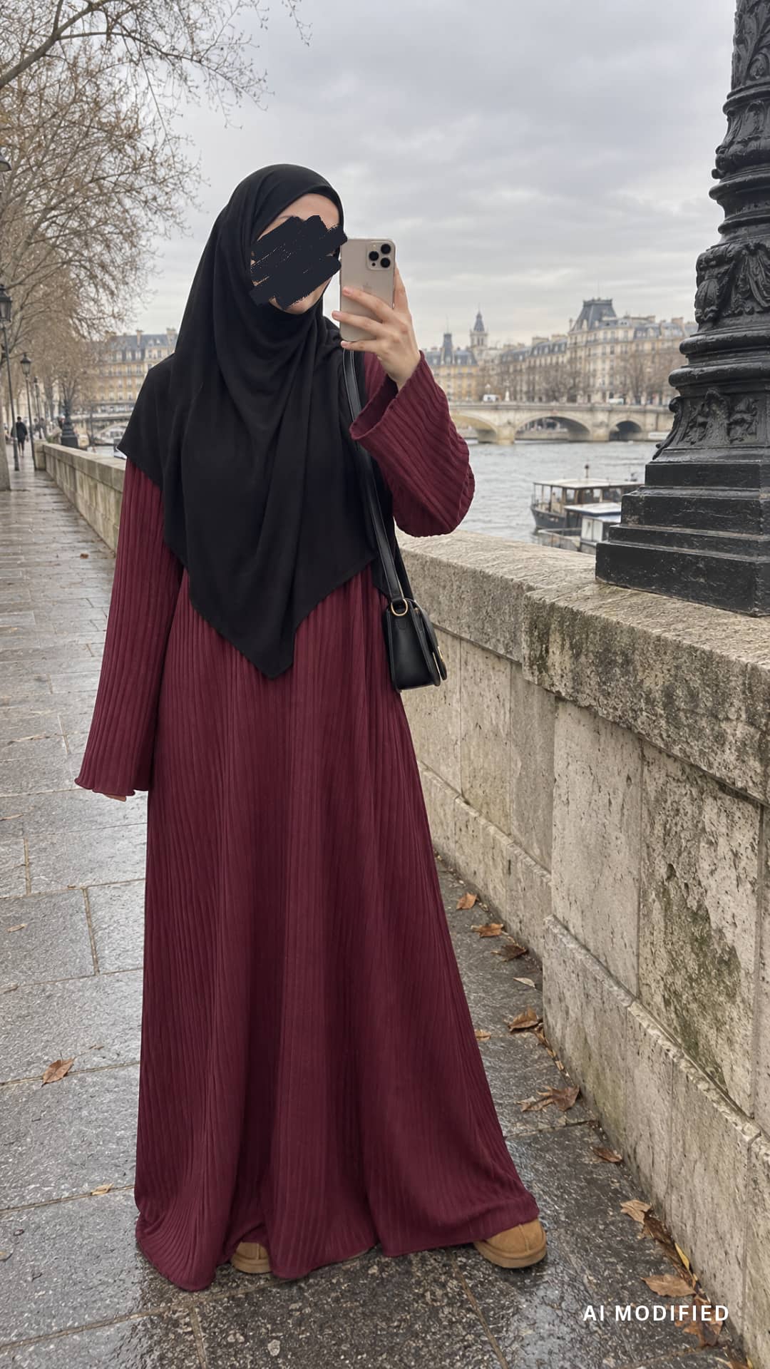 Rippkleid mit süßen Details